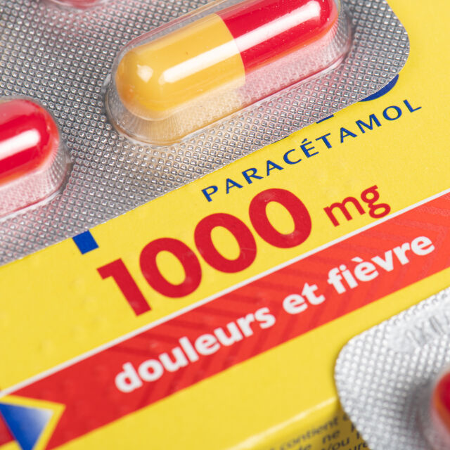 Франция забранява продажбата онлайн на парацетамол
