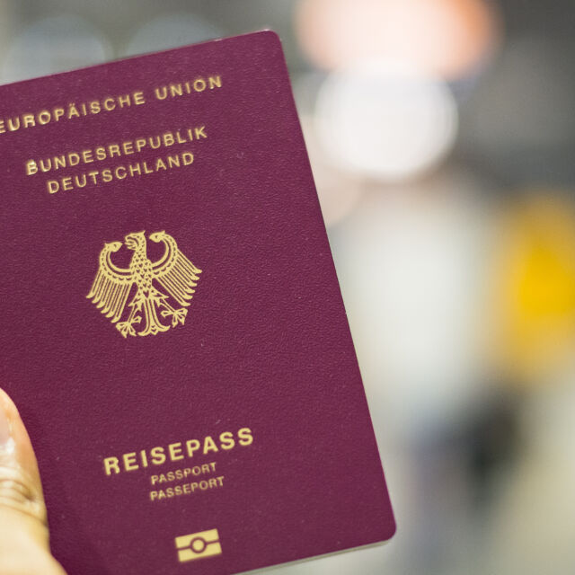 Германия облекчава правилата за гражданство