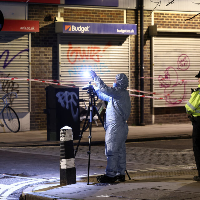 Стрелба в центъра на Лондон, има ранени деца