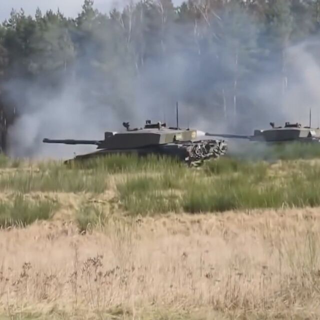 Великобритания изпраща танкове и артилерийски системи на Украйна