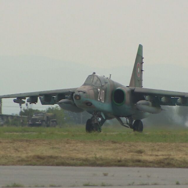 МО опроверга „Блумбърг“ за пратени в Украйна наши Су-25 (ОБЗОР)