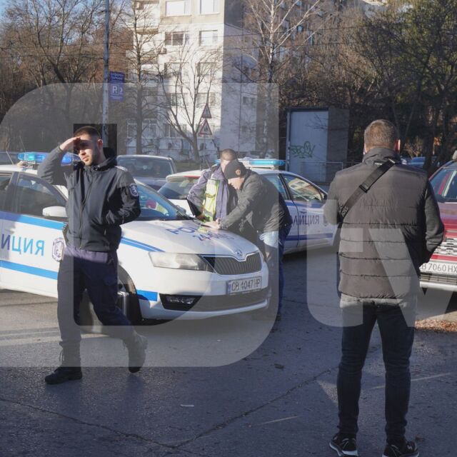 19-годишен без книжка блъсна няколко коли в София (СНИМКИ)