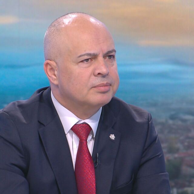Свиленски: Президентът забави връчването на мандатите, без да го е искал никой
