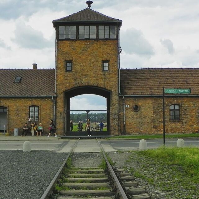 Отбелязваме Международния ден на жертвите на Холокоста