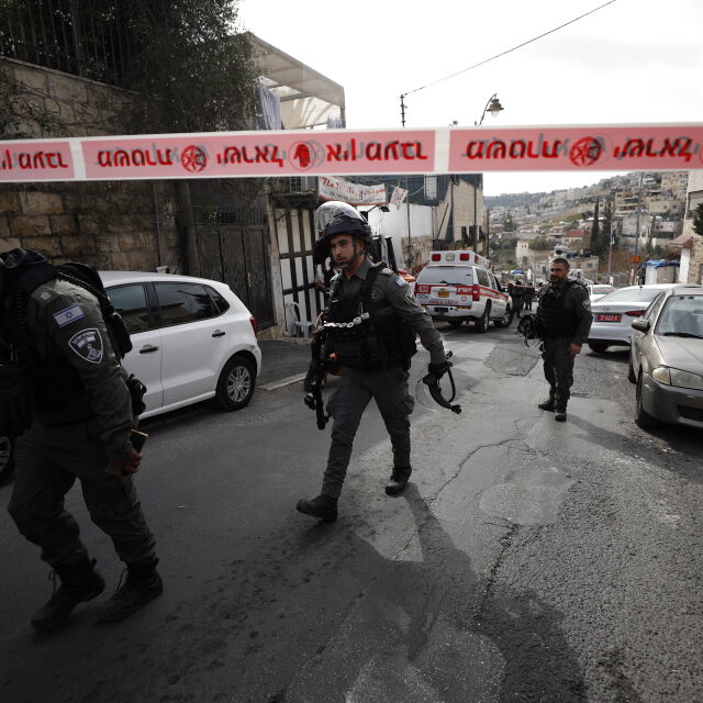 42-ма задържани за разпит след стрелбата край Синагога в Ерусалим