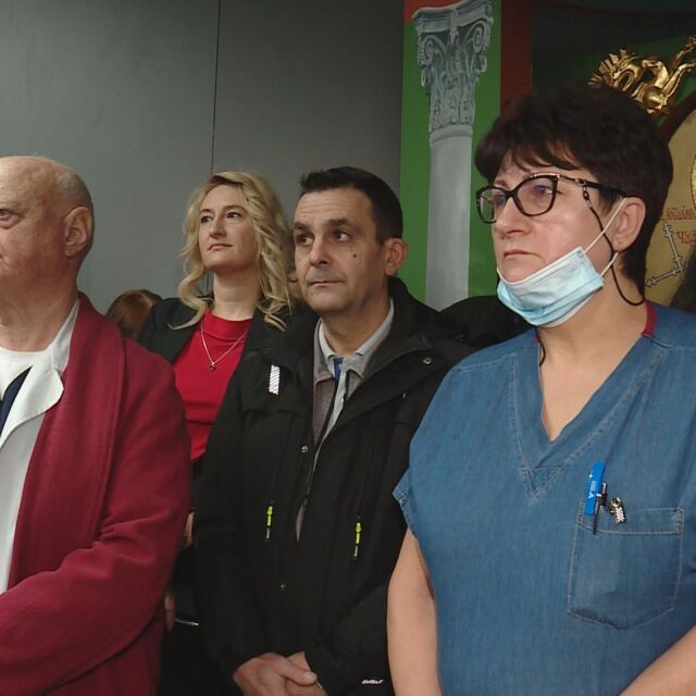 Медици на протест в защита на директора на столичната болница "Св. Иван Рилски"