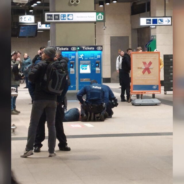 Трима души са ранени при нападение с нож в Брюксел