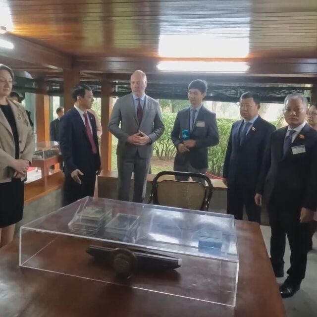 Визита във Виетнам: Официално посещение на председателя на парламента