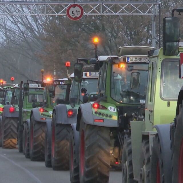 Без данъчни облекчения и субсидии: Фермерите в Германия блокират движението