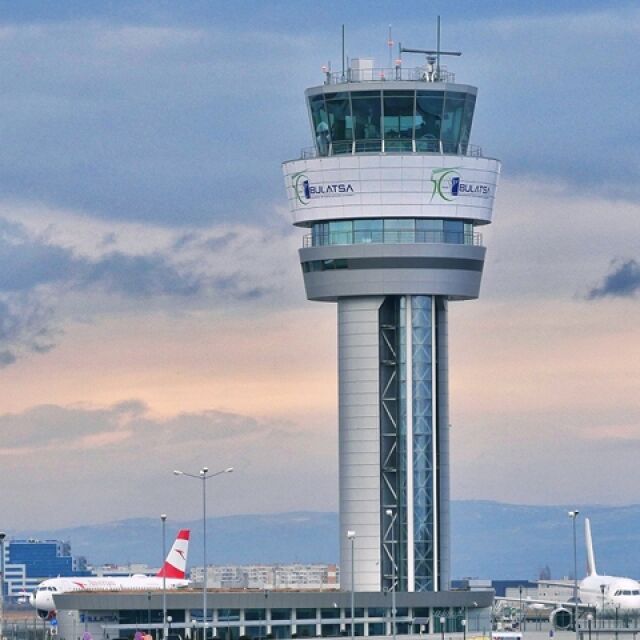 Близо 70 хиляди полета са обслужени на летището в София през декември 
