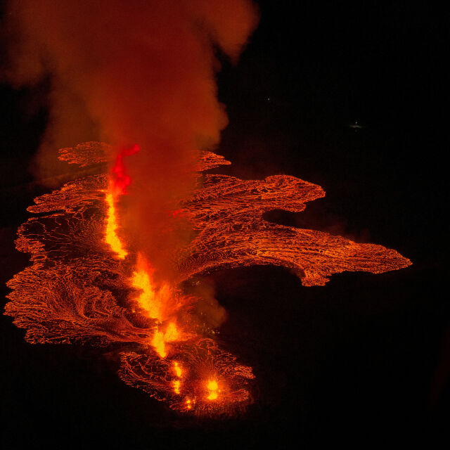 Вулканът в Исландия: Има ли опасност лавата да отвори нови пукнатини? (СНИМКИ и ВИДЕО)