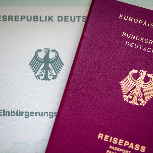 За да интегрира мигранти и привлича работници: Германия облекчава получаването на гражданство