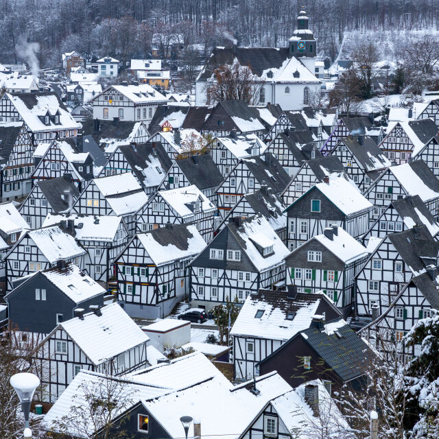 Снежна красота: Средновековният Фройденберг се превърна в приказен град (СНИМКИ)
