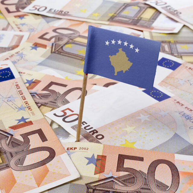 Косово не иска сръбска валута: От 1 февруари налага само еврото