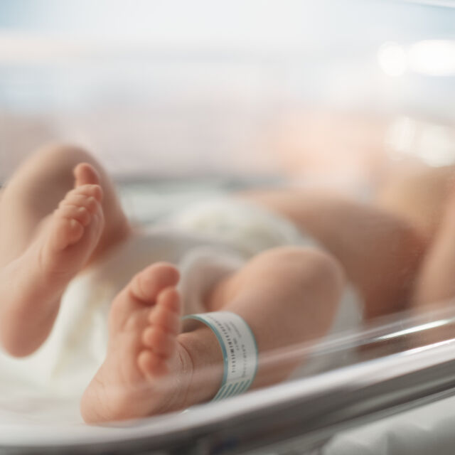 Грижата за най-малките: Изследват бебета у нас за още 3 редки болести