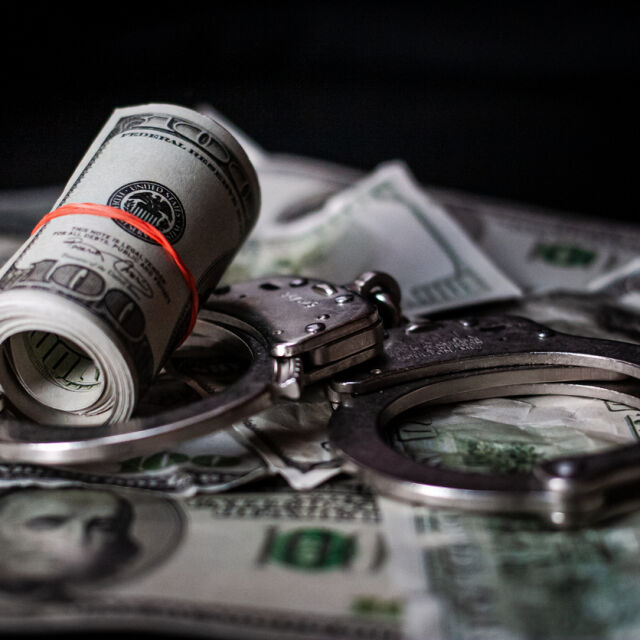  Заплахи със гибел, палеж и принуждение: Разбита е група, изнудвала хора в Плевен и Ловеч 