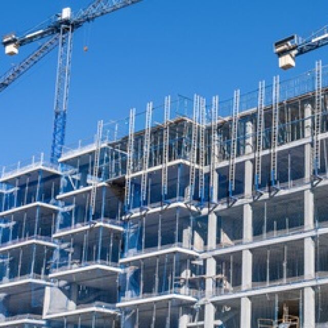  17-годишен е умрял след рухване от скеле в Плевен 