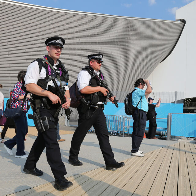Британските власти се опасяват от нов атентат след взрива в Лондон