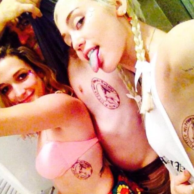 Майли Сайръс и новият й приятел си направиха еднакви татуировки