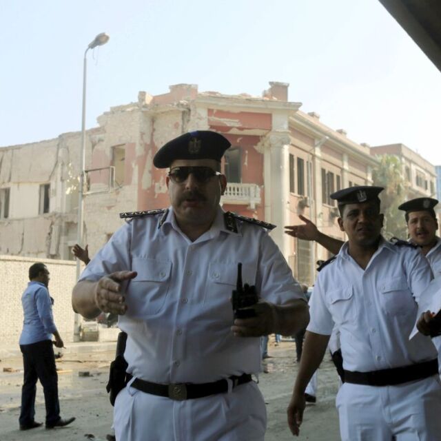 Египетската полиция задържа заподозрян за взрива пред италианското консулство