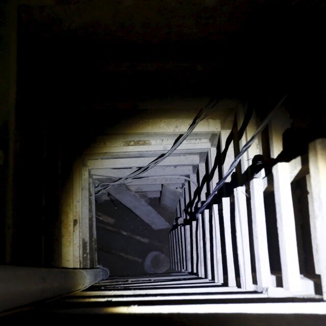 Пуснаха кадри от тунела, през който Ел Чапо избяга от затвора (ВИДЕО)