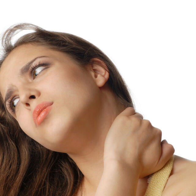 8 упражнения при схванат врат и болки в шията