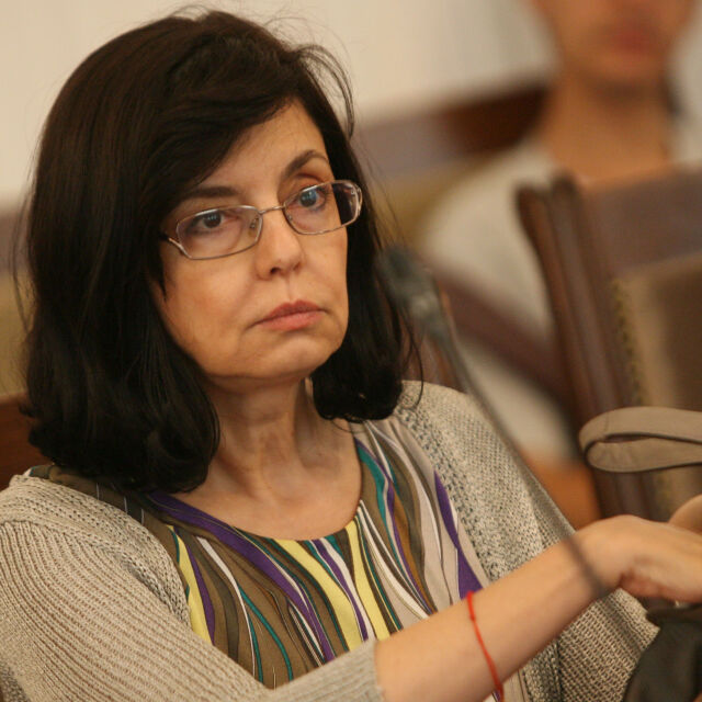 Меглена Кунева: Искането на оставките на ВСС е призив към морален акт