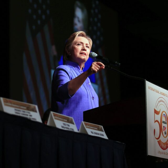 ФБР изслуша Хилари Клинтън по случая с електронната й поща
