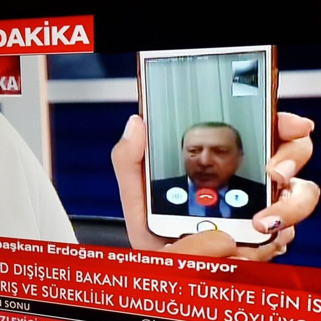 Реджеп Ердоган призова хората да излязат на улицата