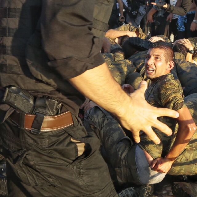 Турските войници: Жертви или насилници? (СНИМКИ)