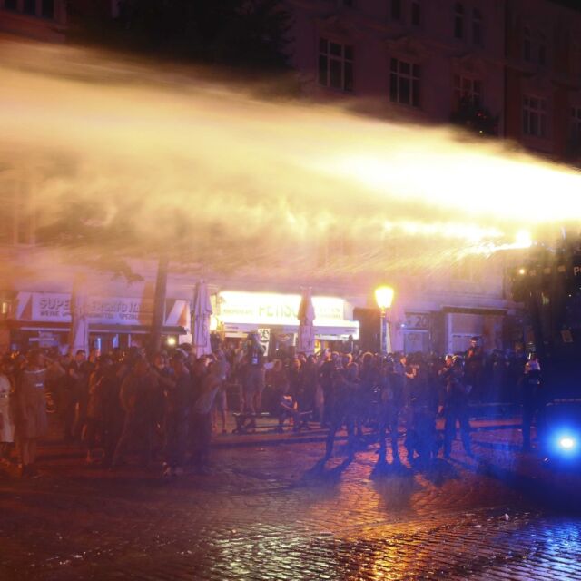 Хамбург: Протестът „Добре дошли в Ада“ прерасна в безредици 