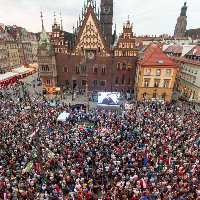 Хиляди протестираха срещу спорната съдебна реформа в Полша 