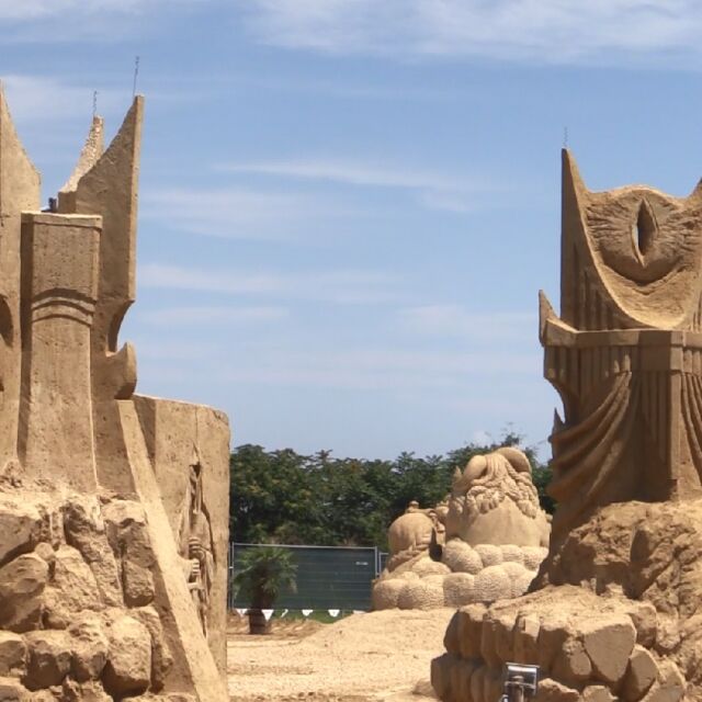 Митове и чудовища от пясък на фестивала в Бургас