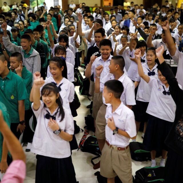 Тайланд празнува спасяването на 12-те момчетата от пещерата