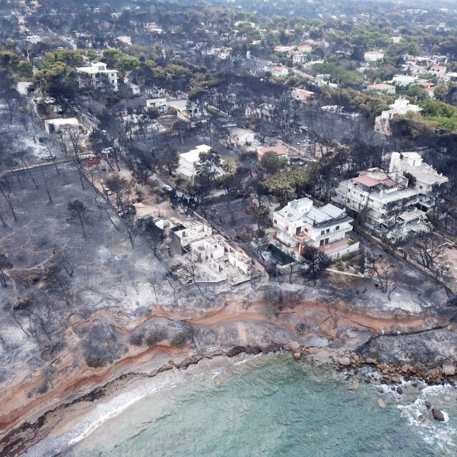 Изпепелените райони в Гърция – кадри от дрон след огнената стихия (ВИДЕО И СНИМКИ)