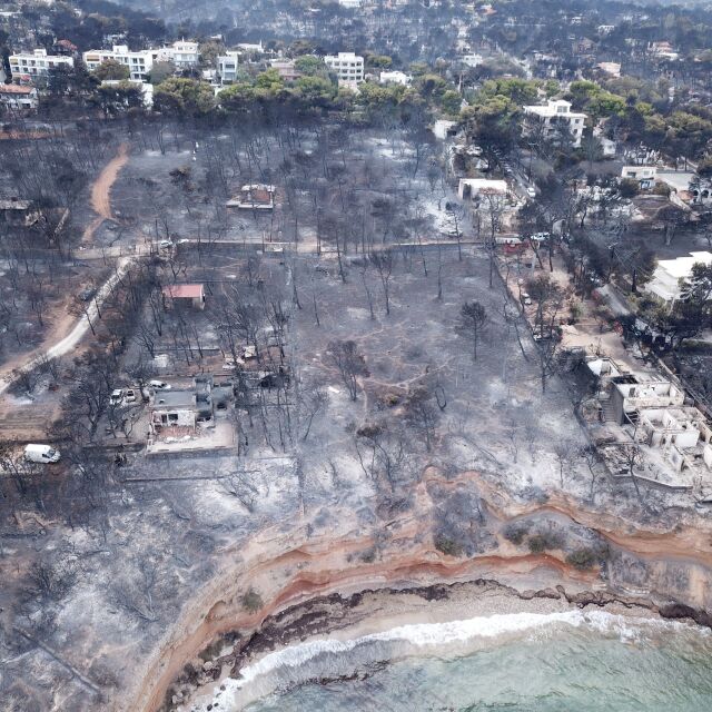 Умишлен палеж е най-вероятната причина за пожарите край Атина