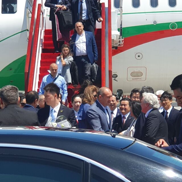 Президентът Румен Радев пристигна на посещение в Китай 
