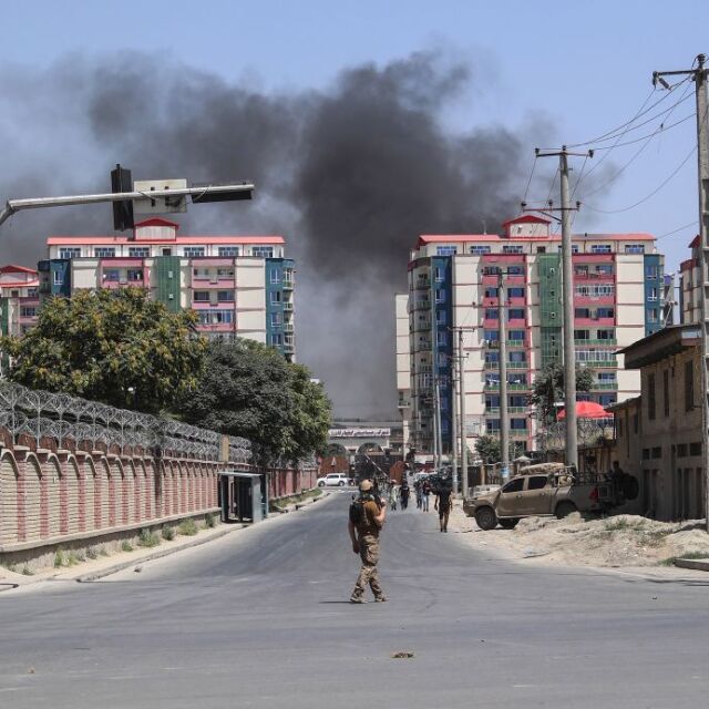 Кола бомба се взриви в Кабул, повече от 30 са жертвите 