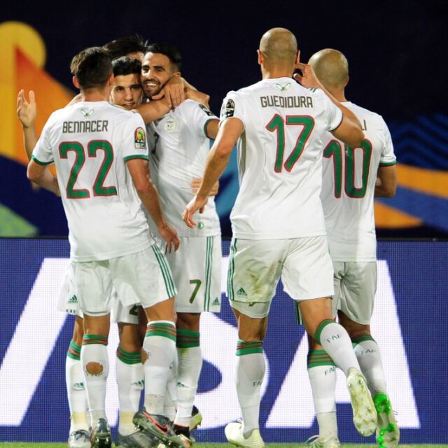 Безупречен Алжир се класира за 1/4-финалите на Купата на африканските нации