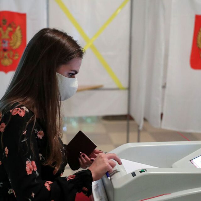 Референдумът в Русия: 73% от гласувалите подкрепят конституционните промени