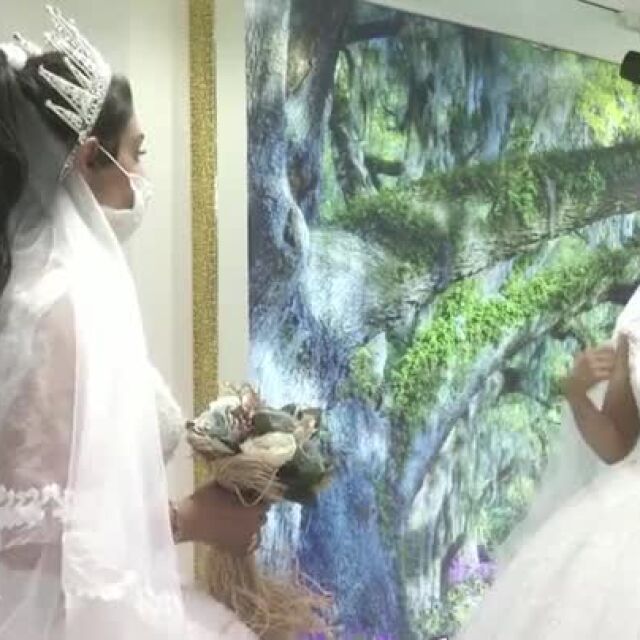 Сватбите в Турция: маските задължителни дори за младоженците (ВИДЕО)