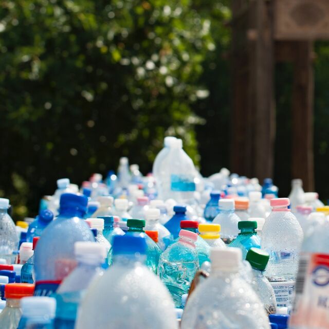 Депозитна система ще позволи на българите да получават вложените в пластмасови бутилки пари
