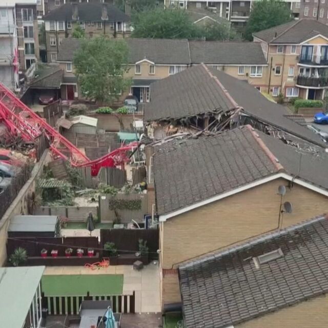 20-метров кран се срути на строеж в Лондон, има загинал (ВИДЕО)
