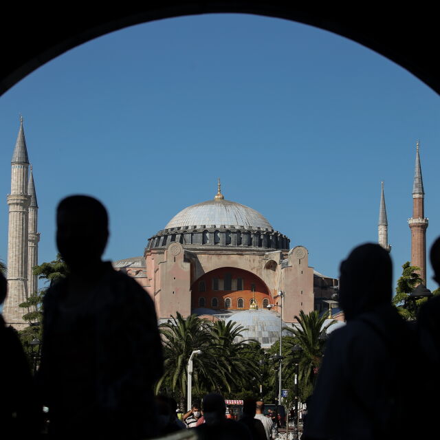 Съдбата на "Света София": Турция брани решението си, Европа вижда удар срещу цивилизацията