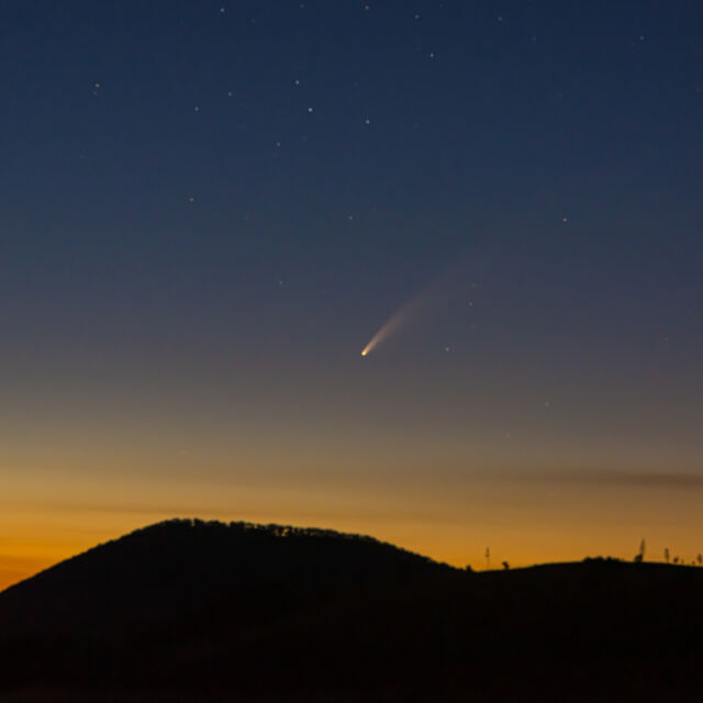 Най-ярката комета, минавала покрай Земята от 90-те насам, може да бъде наблюдавана и от България (ВИДЕО)