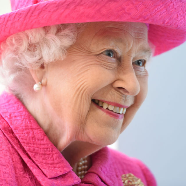 Кралица Елизабет е вторият най-дълго управлявал монарх в световната история