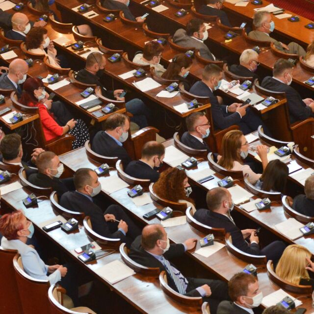 Парламентът гласува новите министри в кабинета "Борисов 3"
