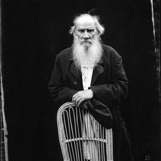 "Ако човек живее, той все в нещо вярва": съкровената "Изповед" на Лев Толстой