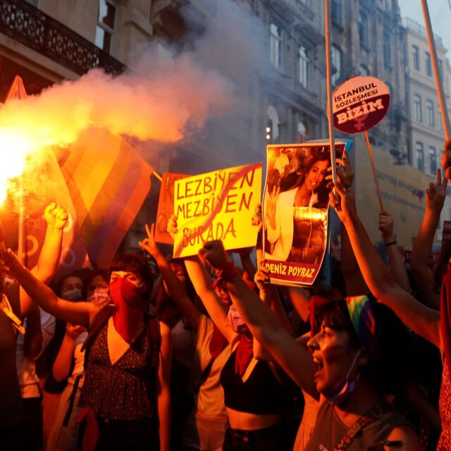 Гняв, протести и сблъсъци в Турция заради излизането от Истанбулската конвенция (ВИДЕО)