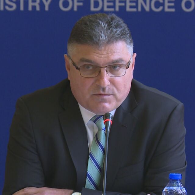 Военният министър смени ръководството на "Терем"